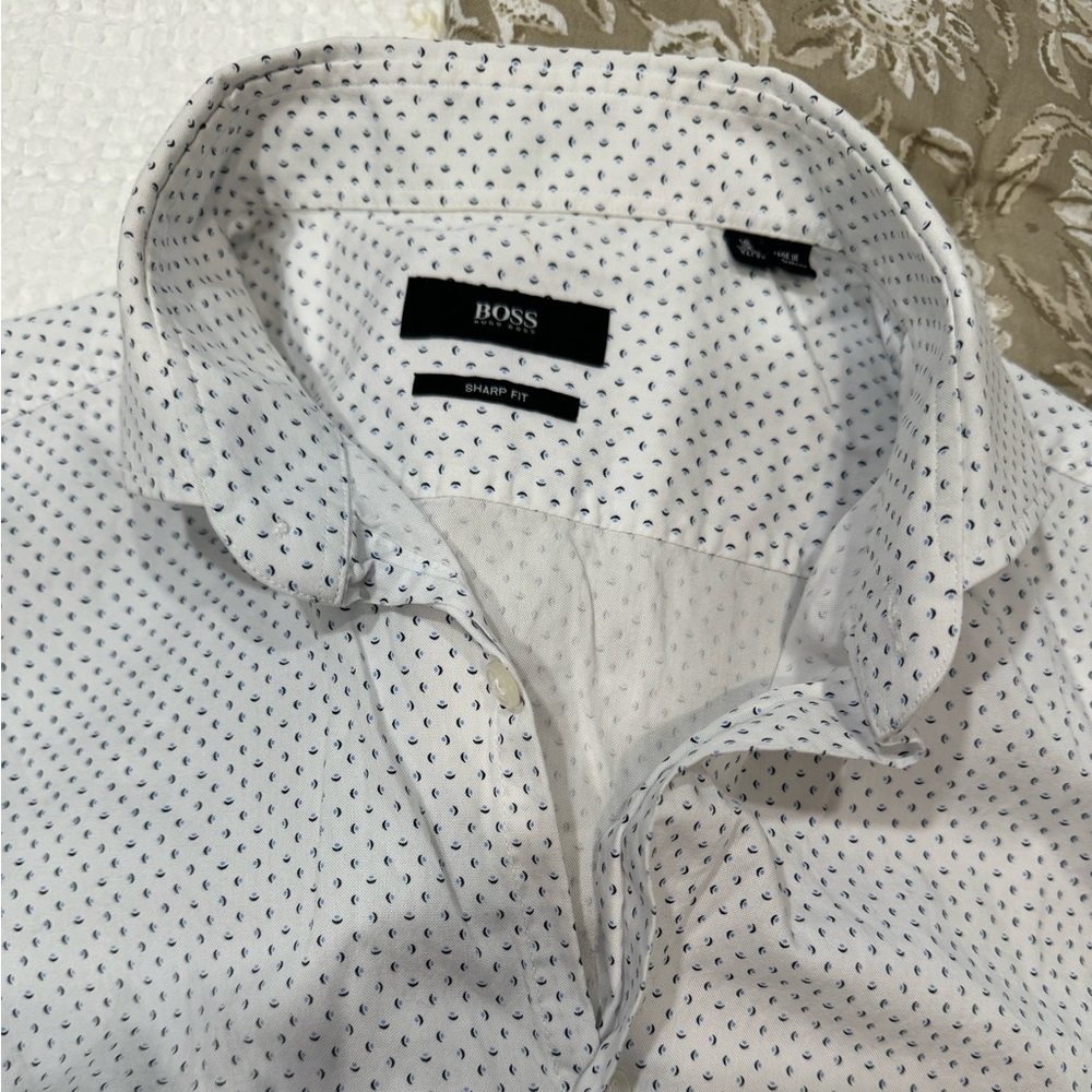 Hugo Boss dress shirt, sharp fit, long sleeve, size 16 (32-33)